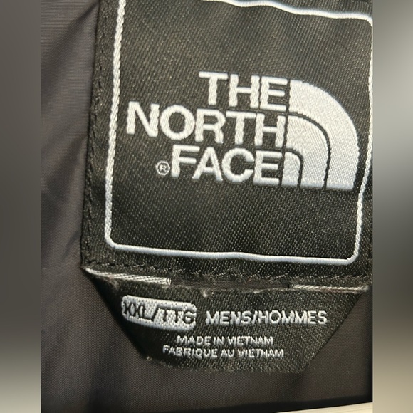 The North Face | Black Puffer Jacket | Size XLL - Picture 5 of 9